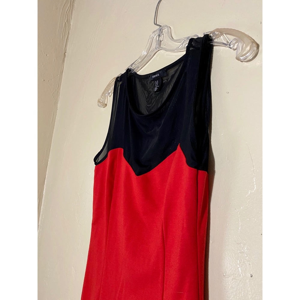 Red Dress - Picture 2 of 3